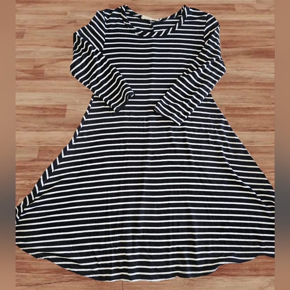 Forever Rose Couture Size S Black and White Striped Long Sleeve Dress